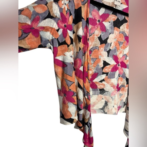 NIC+ZOE LINEN BLEND GLOWING PETALS 4-WAY CARDIGAN PL - Picture 5 of 16